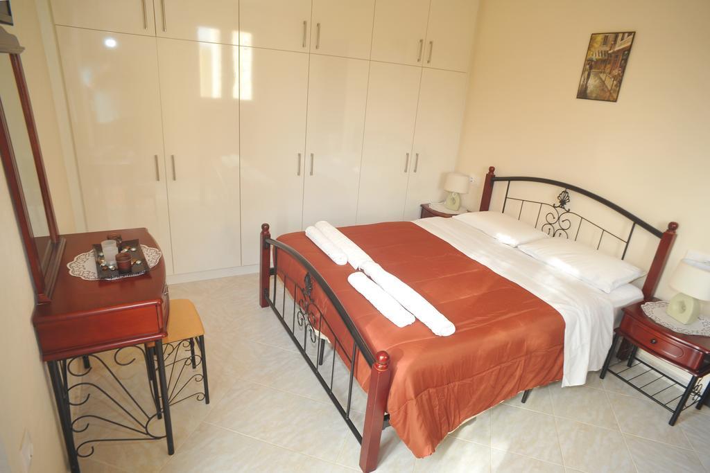 Villa Poulades Gouviá Quarto foto