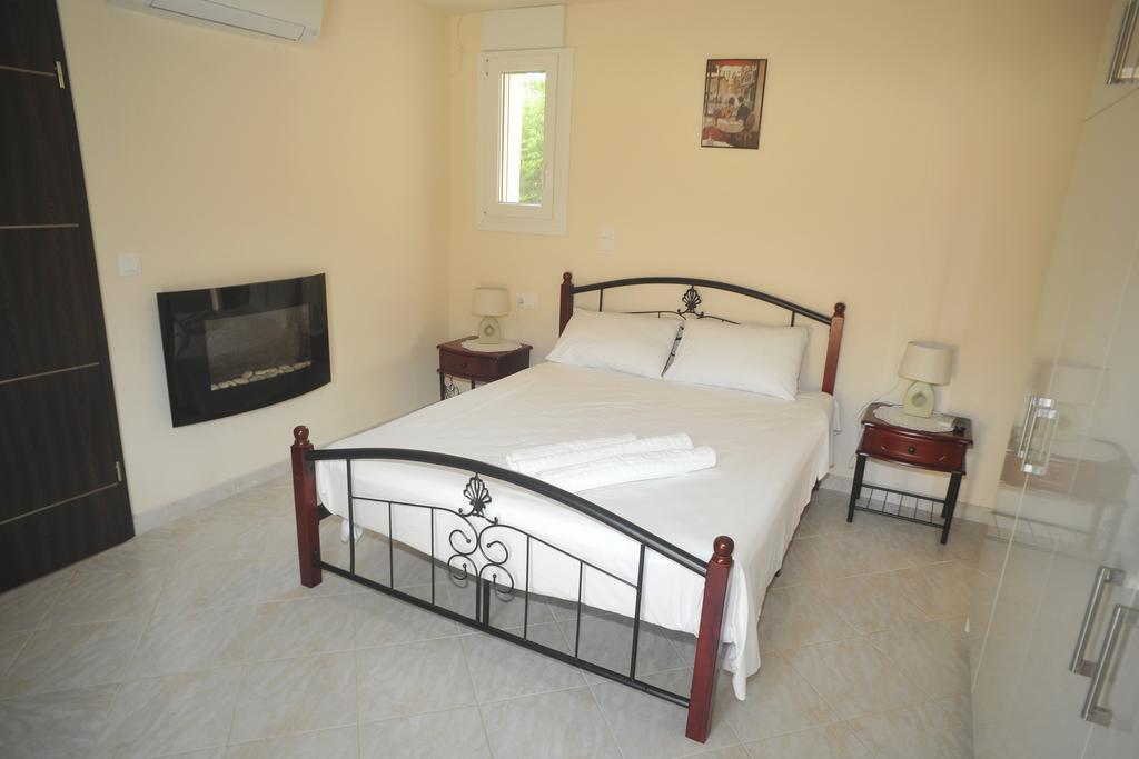 Villa Poulades Gouviá Quarto foto