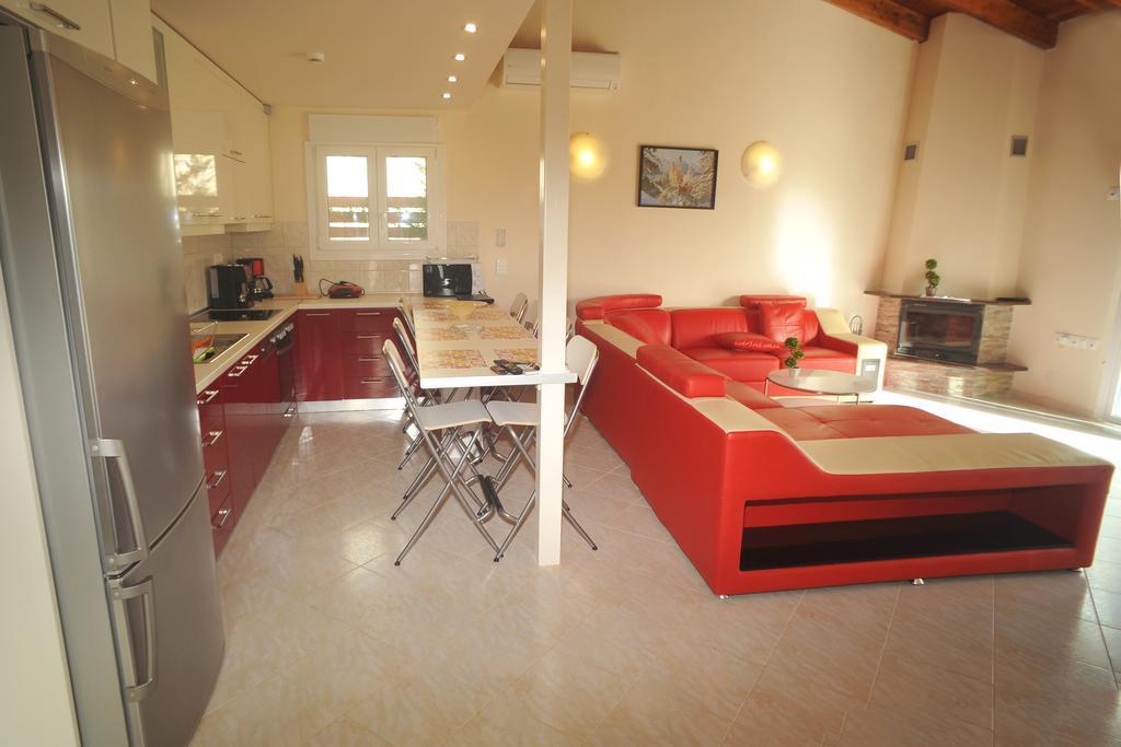 Villa Poulades Gouviá Quarto foto