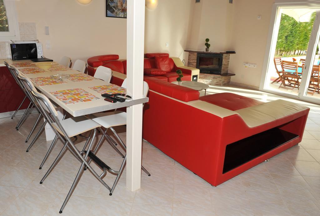 Villa Poulades Gouviá Quarto foto