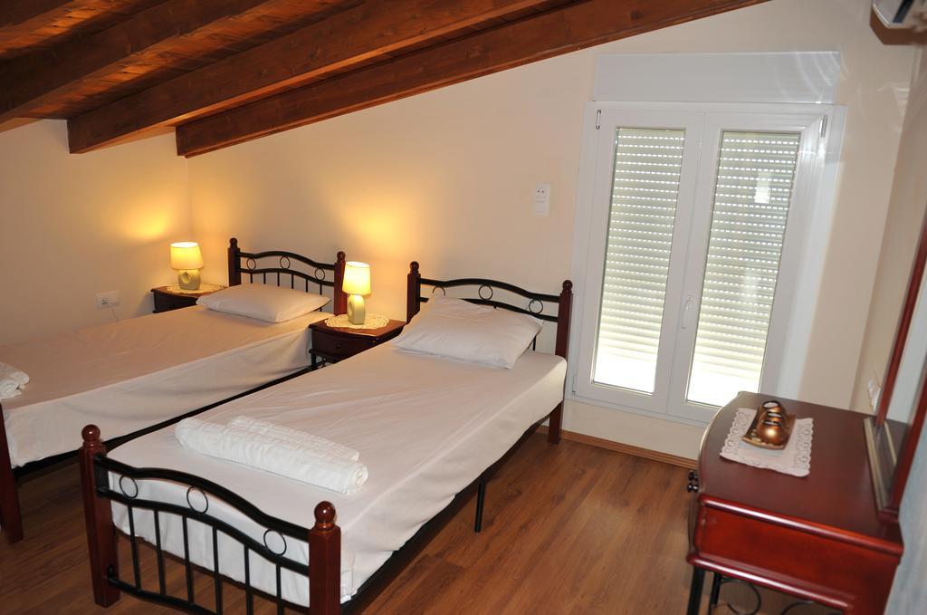 Villa Poulades Gouviá Quarto foto